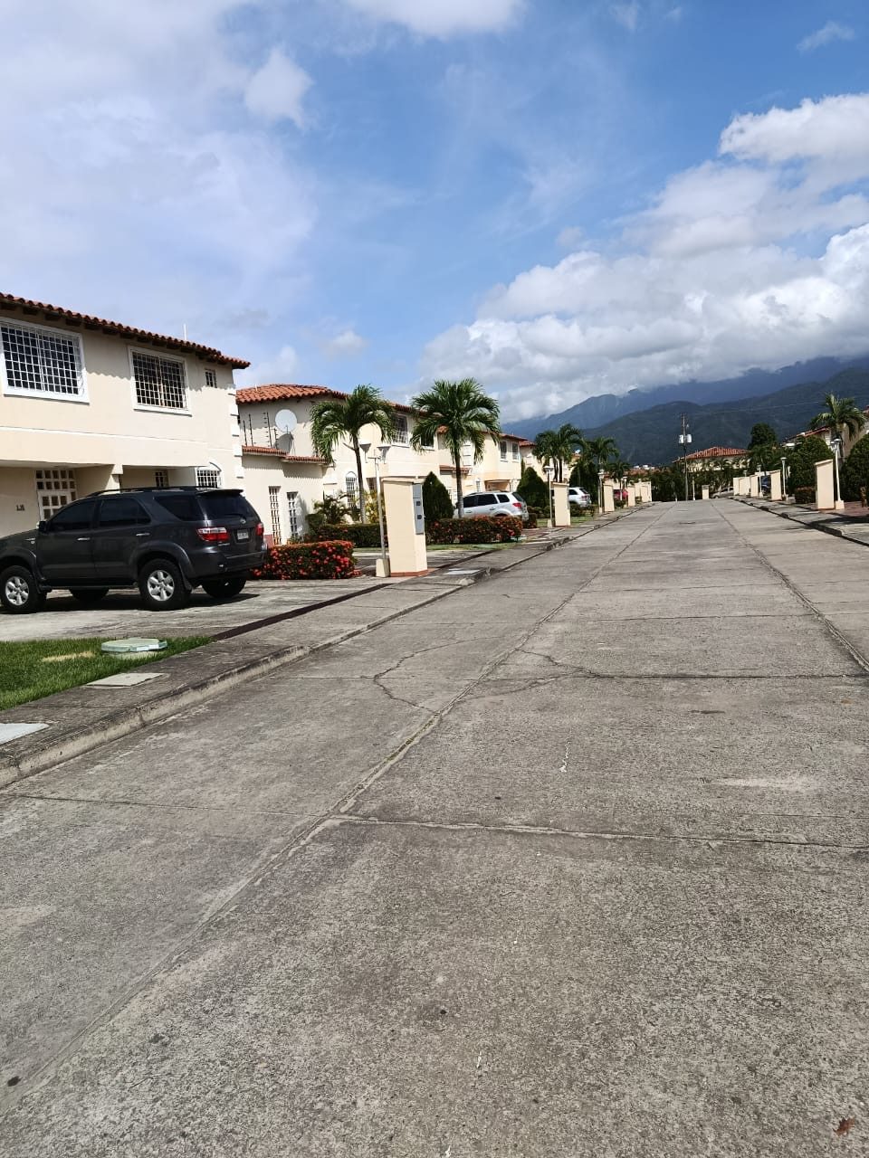Exclusiva Casa Amoblada , Villas de Buenaventura – Guarenas .Venezuela (J) · $ 220.000 · Thays León | Asesora Inmobiliaria 36