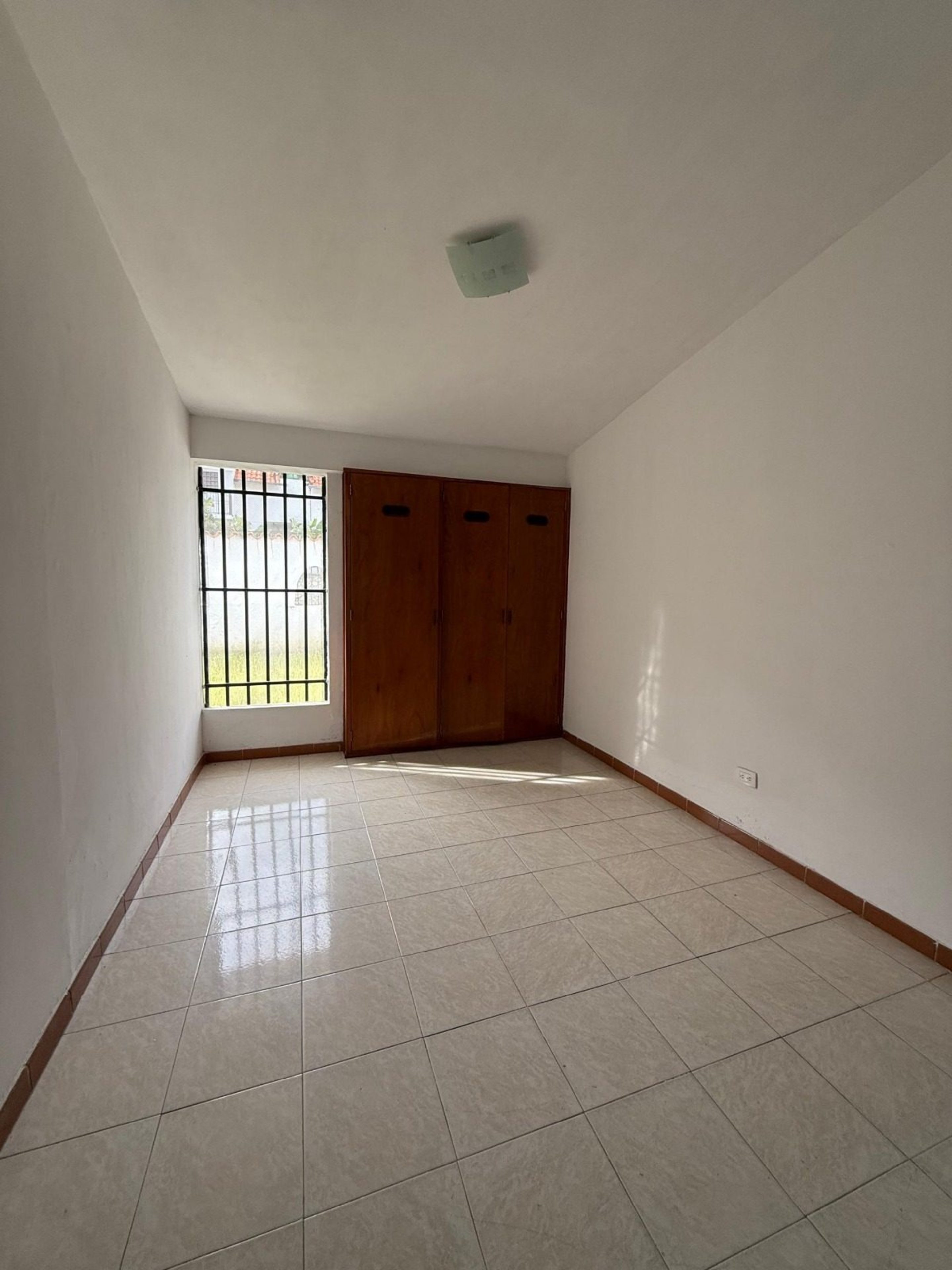 Exclusiva Casa con Gran Potencial Residencial e Inmobiliario en Urb. Santa Ana, Mérida , Venezuela M-6-37 · $ 120.000 · Thays León | Asesora Inmobiliaria 8