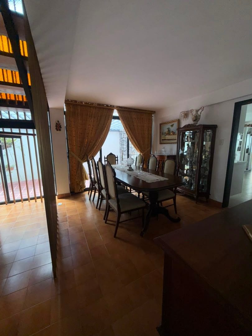 Exclusiva Quinta en Venta | Urb. Las Tapias, Mérida. Vzla. M-80 · $ 165.000 · Thays León | Asesora Inmobiliaria 9