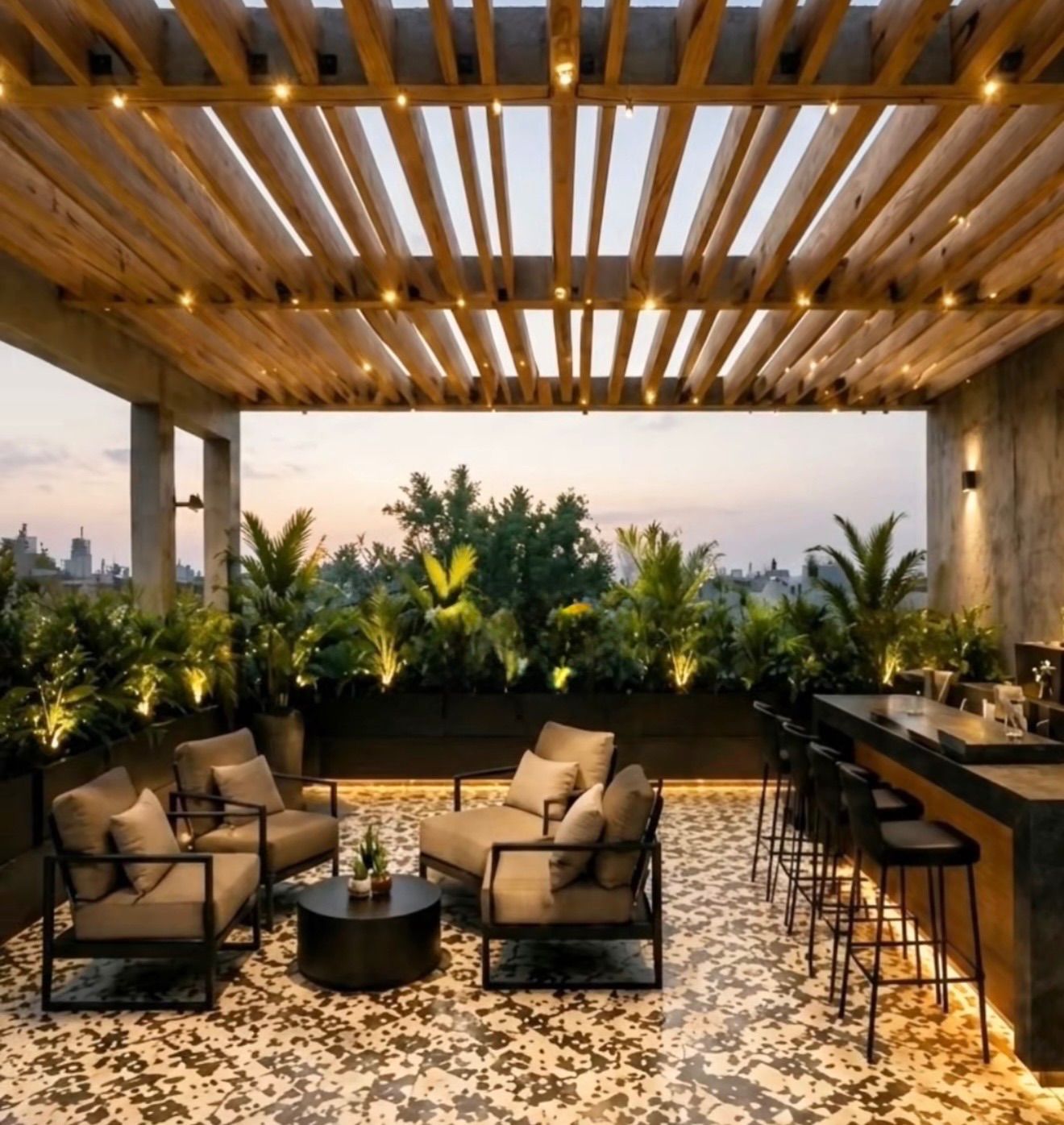 Local Comercial con Terraza a Pie de Calle en Merida, Venezuela 馃嚮馃嚜. M-105 路 $ 82.000 路 Thays Le贸n | Asesora Inmobiliaria 1