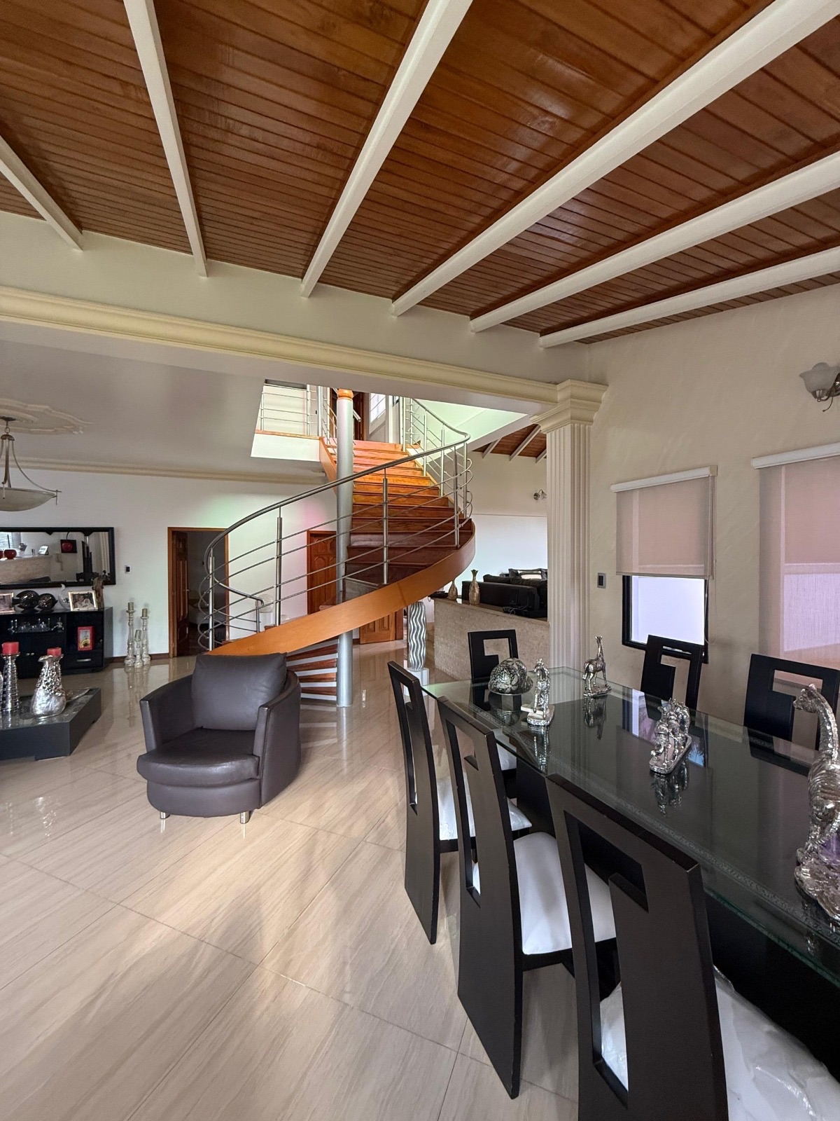 Quinta en Venta Urbanización Zumba .Mérida Vzla. | Thays León en Mérida, Venezuela - $ 350.000 13