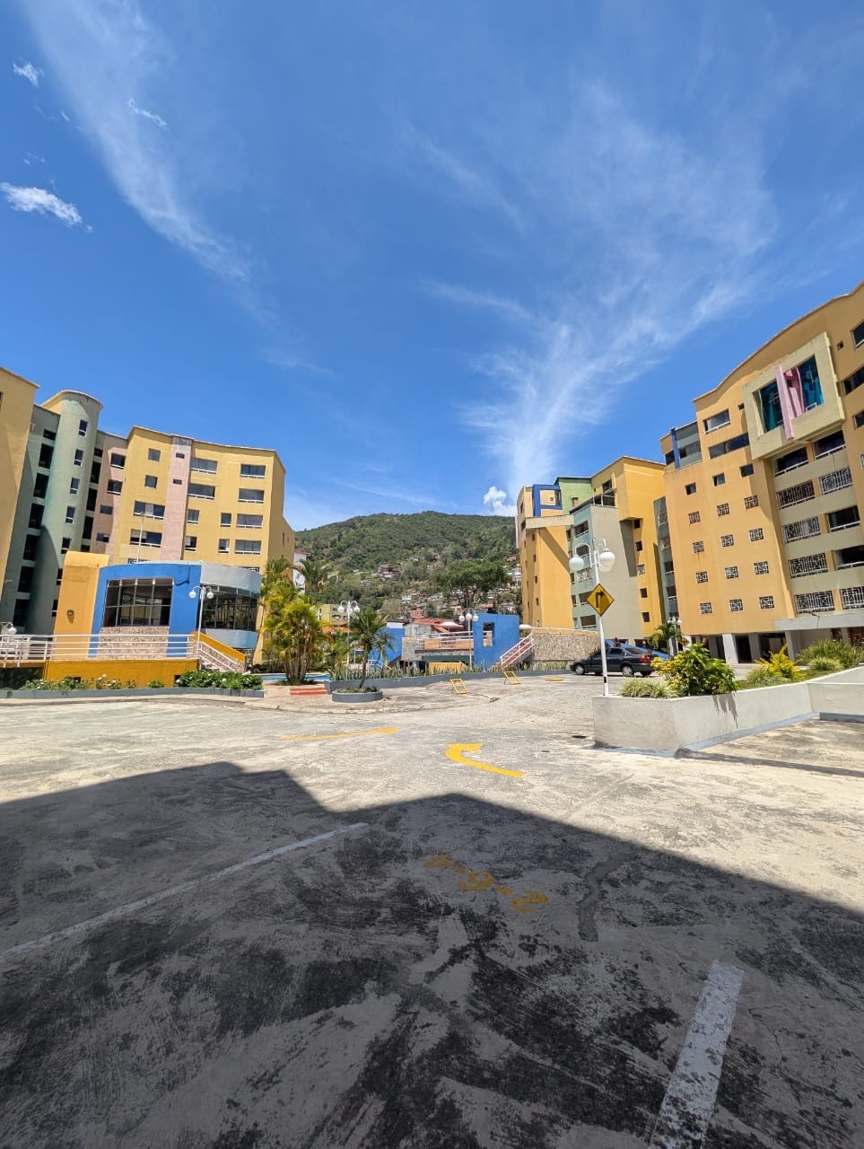 Estilo Resort/Club en la montaña. Apartamento en venta, Neblina Club, La Hechicera, Mérida. (T/M) · $ 110.000 · Thays León | Asesora Inmobiliaria 37