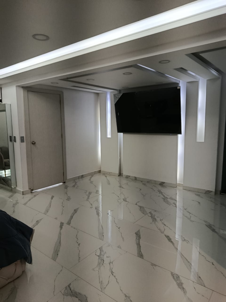Buenaventura Suites, Penthouse Dúplex  de lujo. Guarenas. Venezuela. · $ 170.000 · Thays León  | Asesora Inmobiliaria 28