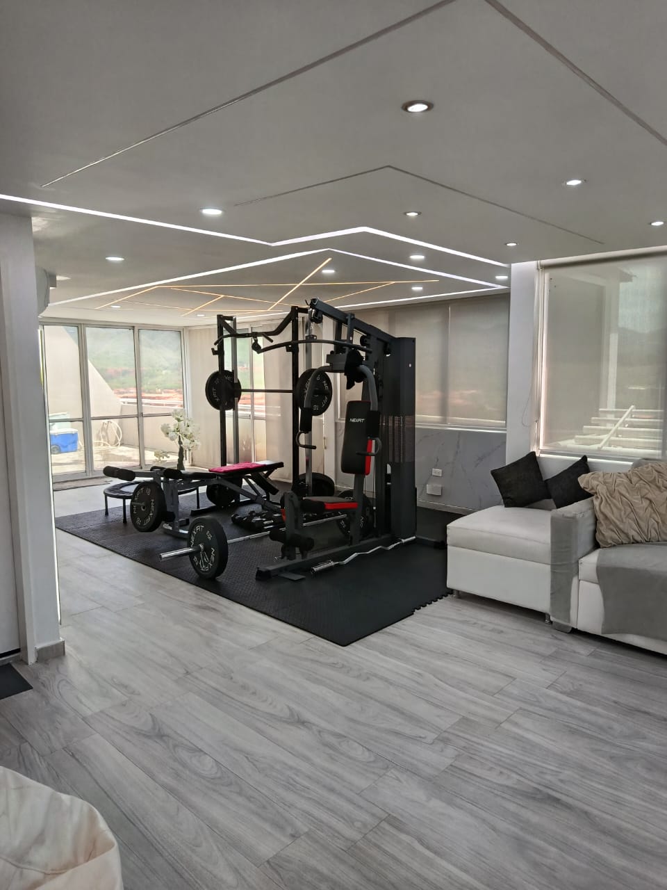 Buenaventura Suites, Penthouse Dúplex  de lujo. Guarenas. Venezuela. · $ 170.000 · Thays León  | Asesora Inmobiliaria 34