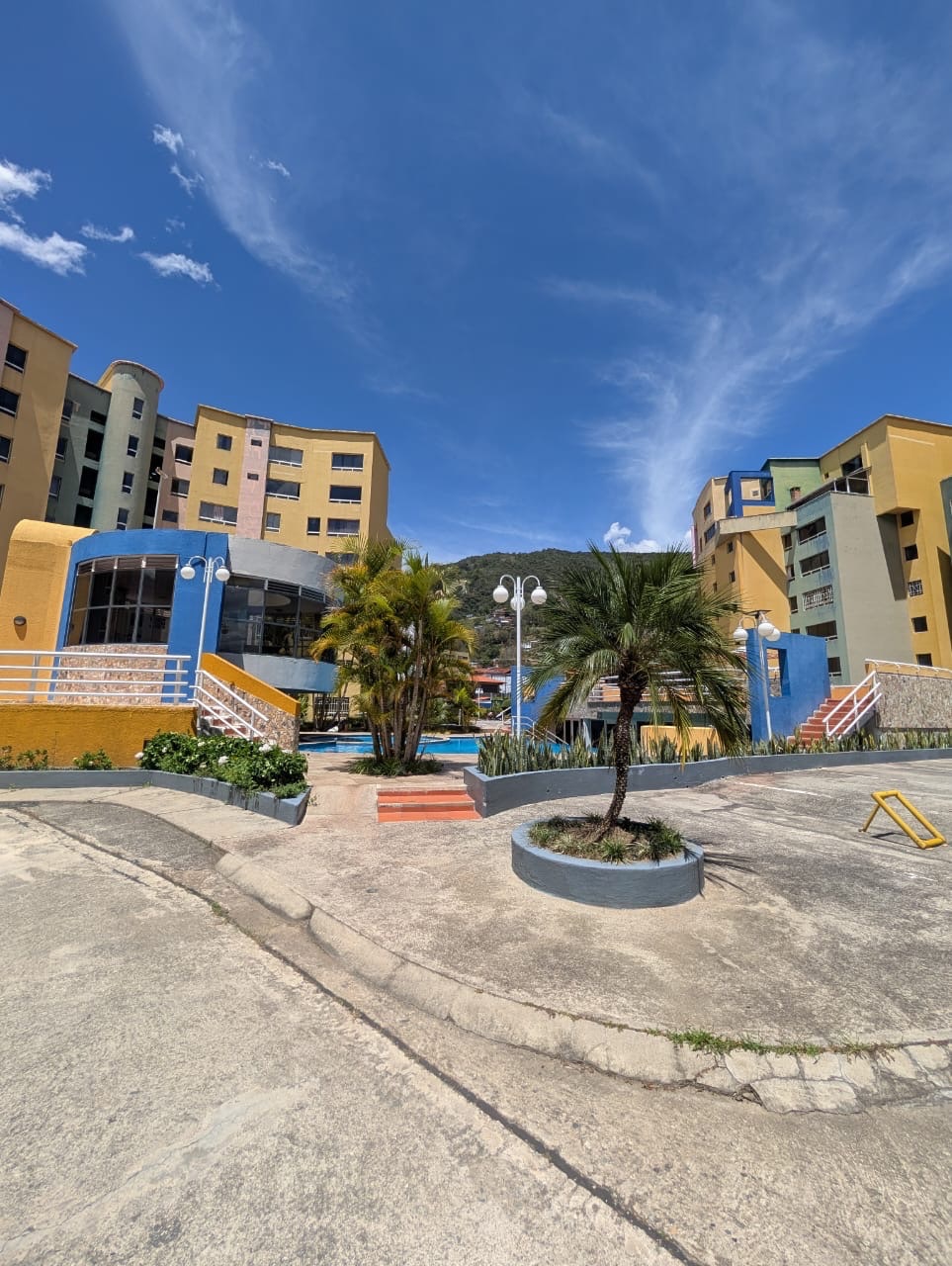 Estilo Resort/Club en la montaña. Apartamento en venta, Neblina Club, La Hechicera, Mérida. (T/M) · $ 110.000 · Thays León | Asesora Inmobiliaria 36