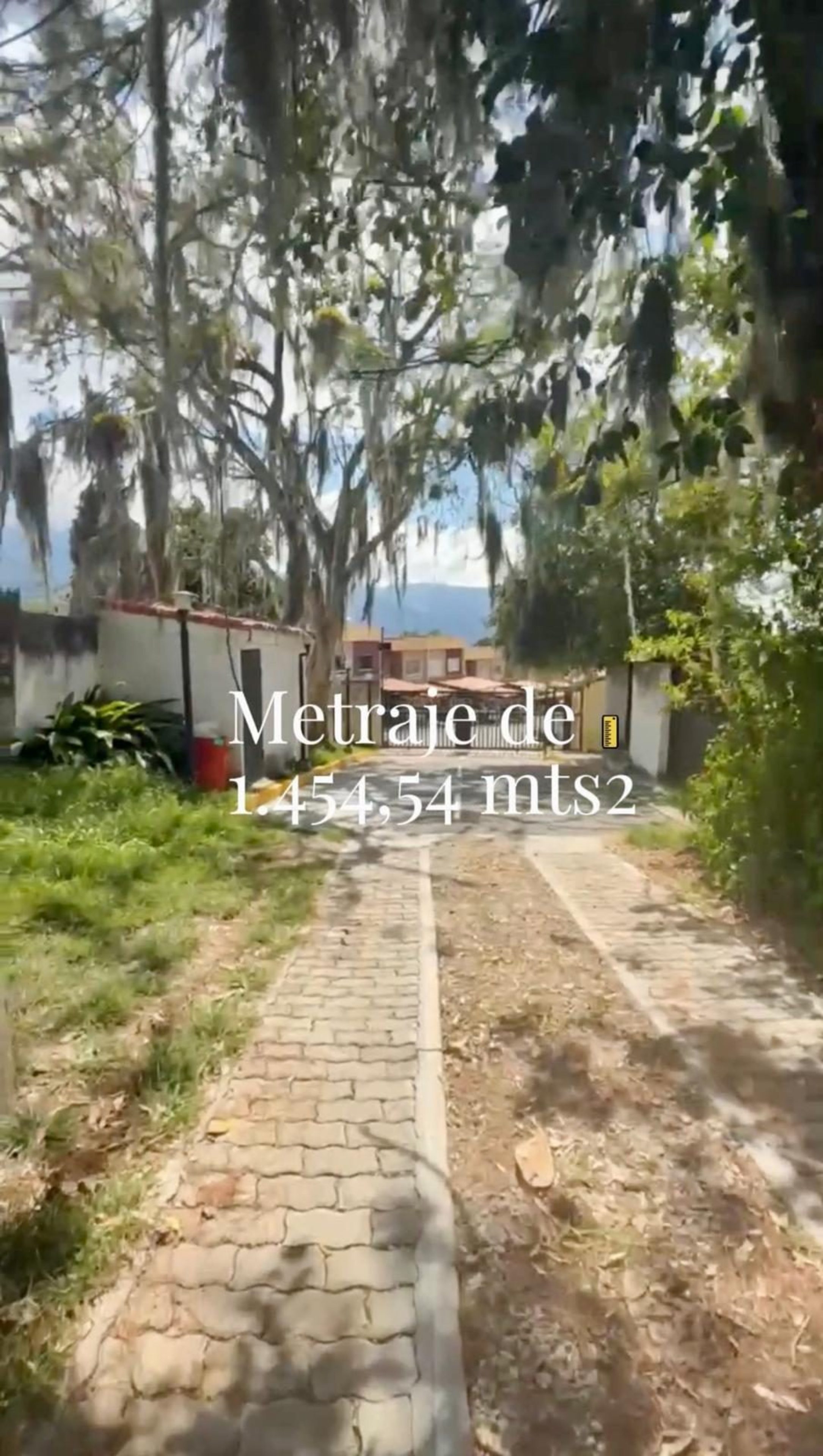 TERRENO PLANO Av. Los Próceres. Mérida .Venezuela (M2; 1,454,54 ) M-94 · $ 100.000 · Thays León | Asesora Inmobiliaria 2