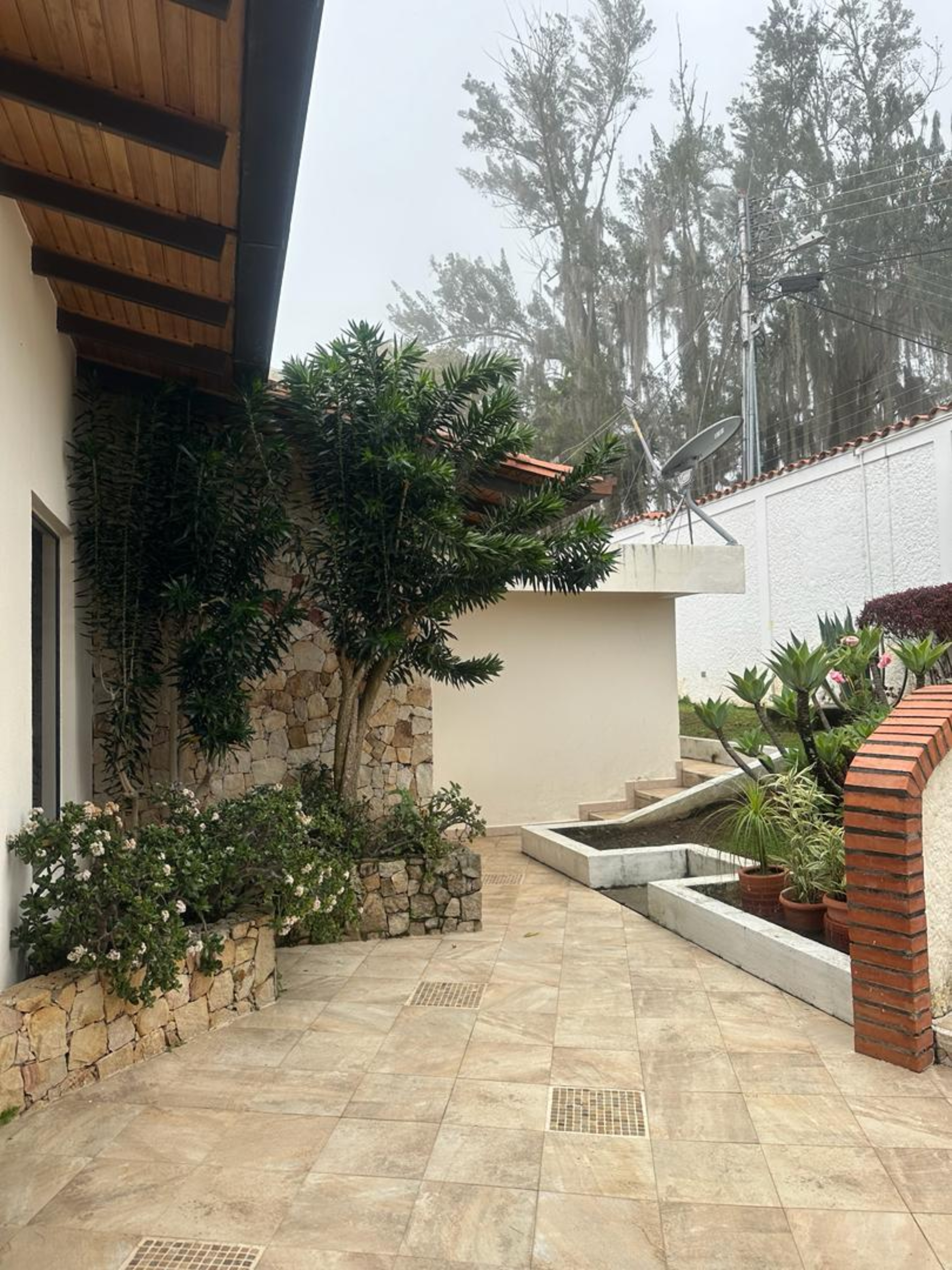 QUINTA  amoblada . 1.200 M2  Terreno, vía JAJÍ,  en la ciudad de Mérida. Venezuela .    (M-651) · $ 300.000 · Thays León  | Asesora Inmobiliaria 23