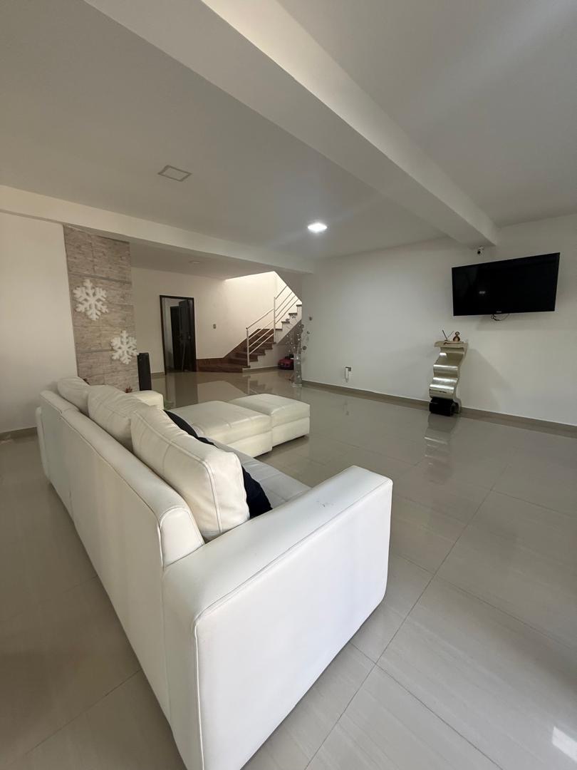 Exclusivo y moderno  Townhouse en La Pedregosa Alta, Mérida. en Mérida, Venezuela - $ 110.000 4