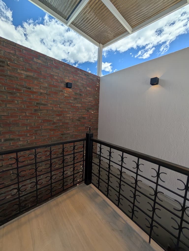 Local Comercial a estrenar en el centro de Mérida.Av. 2 en Mérida, Venezuela - $ 95.000 3