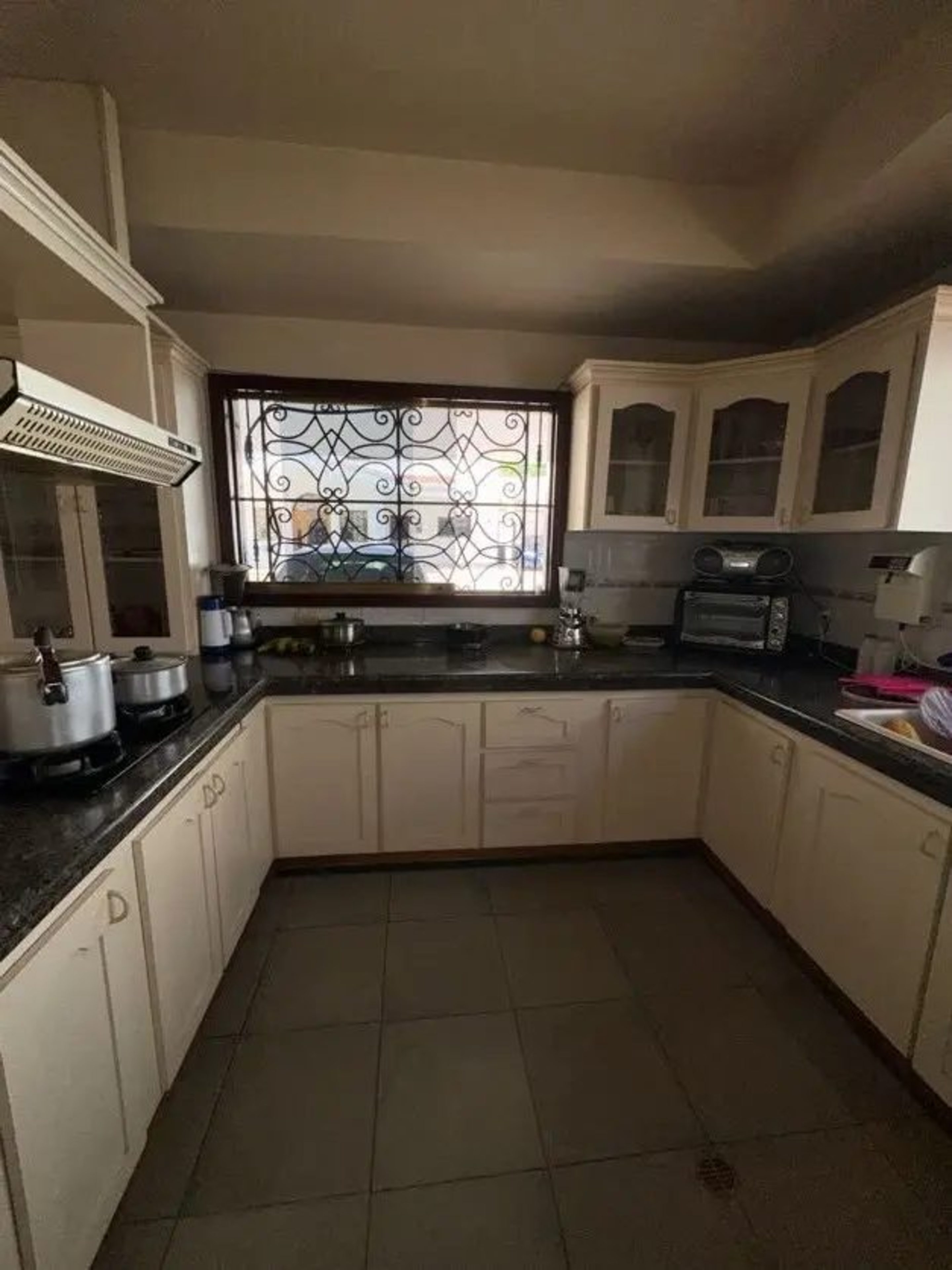 Oportunidad Única, 3 casas independientes en una misma propiedad en La Pedregosa Baja, Mérida. Venezuela · $ 1.350.000 · Thays León | Asesora Inmobiliaria 7