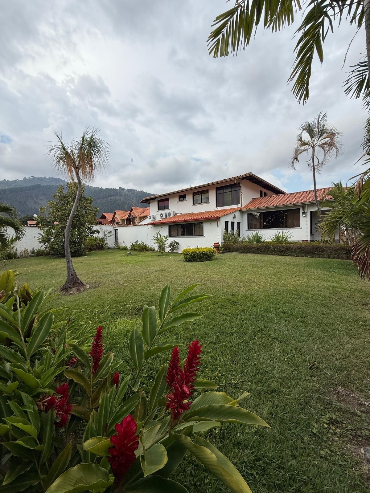 Quinta en Venta Urbanización Zumba .Mérida Vzla. | Thays León en Mérida, Venezuela - $ 350.000 1
