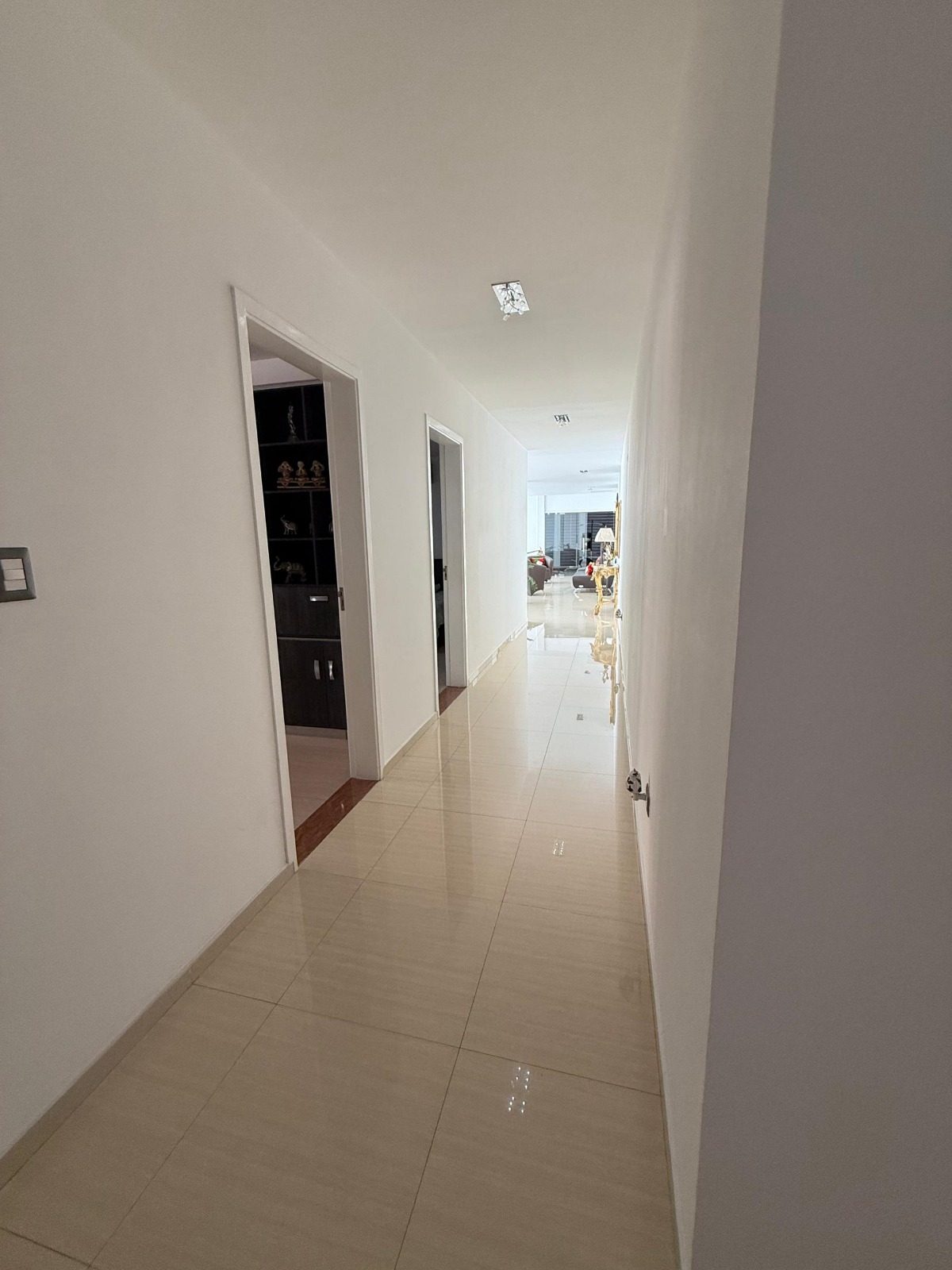 Exclusiva Casa Quinta de Lujo con Cine, Piscina y Gimnasio en Alto Chama, Mérida. Venezuela. M-101 · $ 680.000 · Thays León | Asesora Inmobiliaria 32