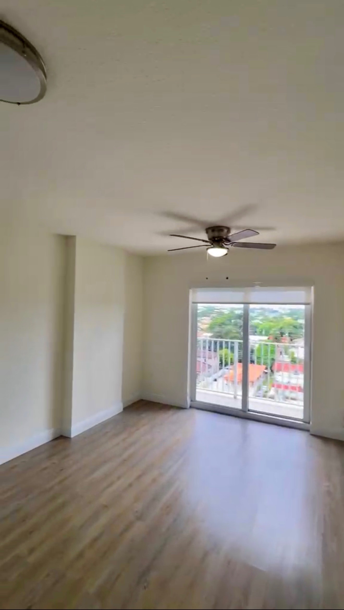Renta Especial .:$2.100 Apto. 1h, 1.5 b 1p.   Miami. · $ 2.171 · Thays León  | Asesora Inmobiliaria 2