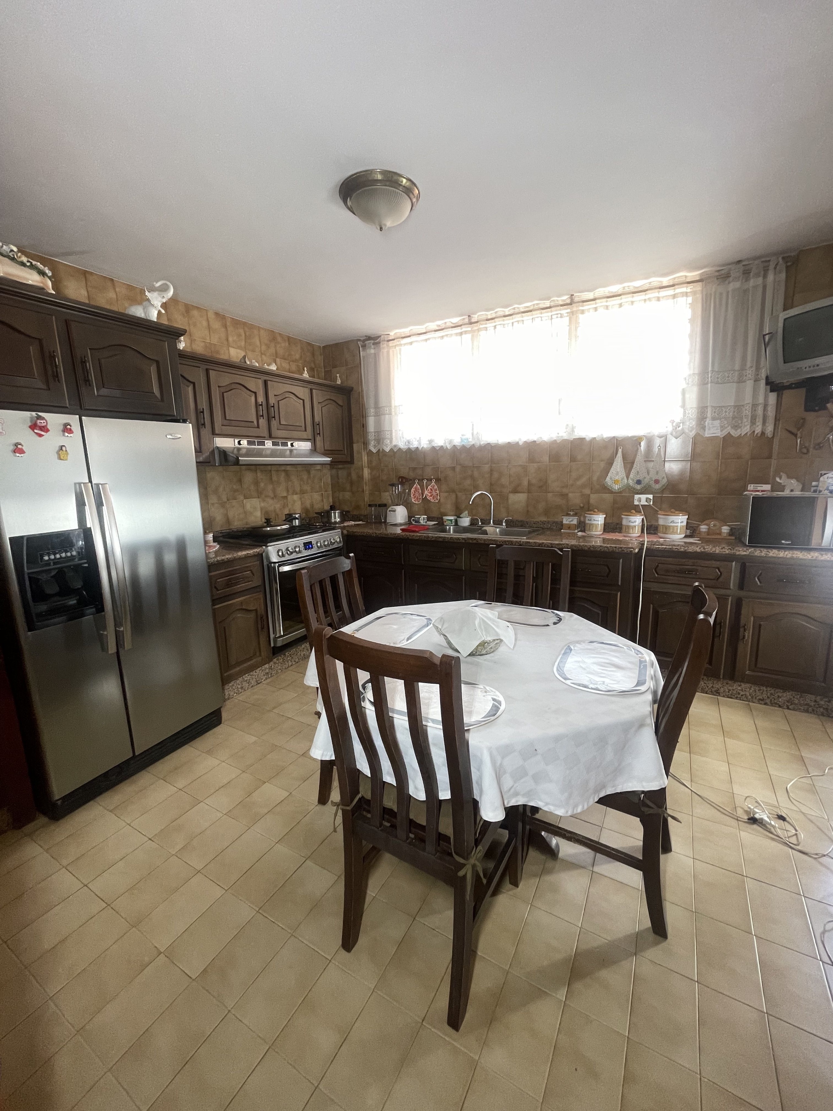 Casa amoblada  en Venta |Macaracuay. Caracas. Venezuela.  (G). · $ 350.000 · Thays León  | Asesora Inmobiliaria 7