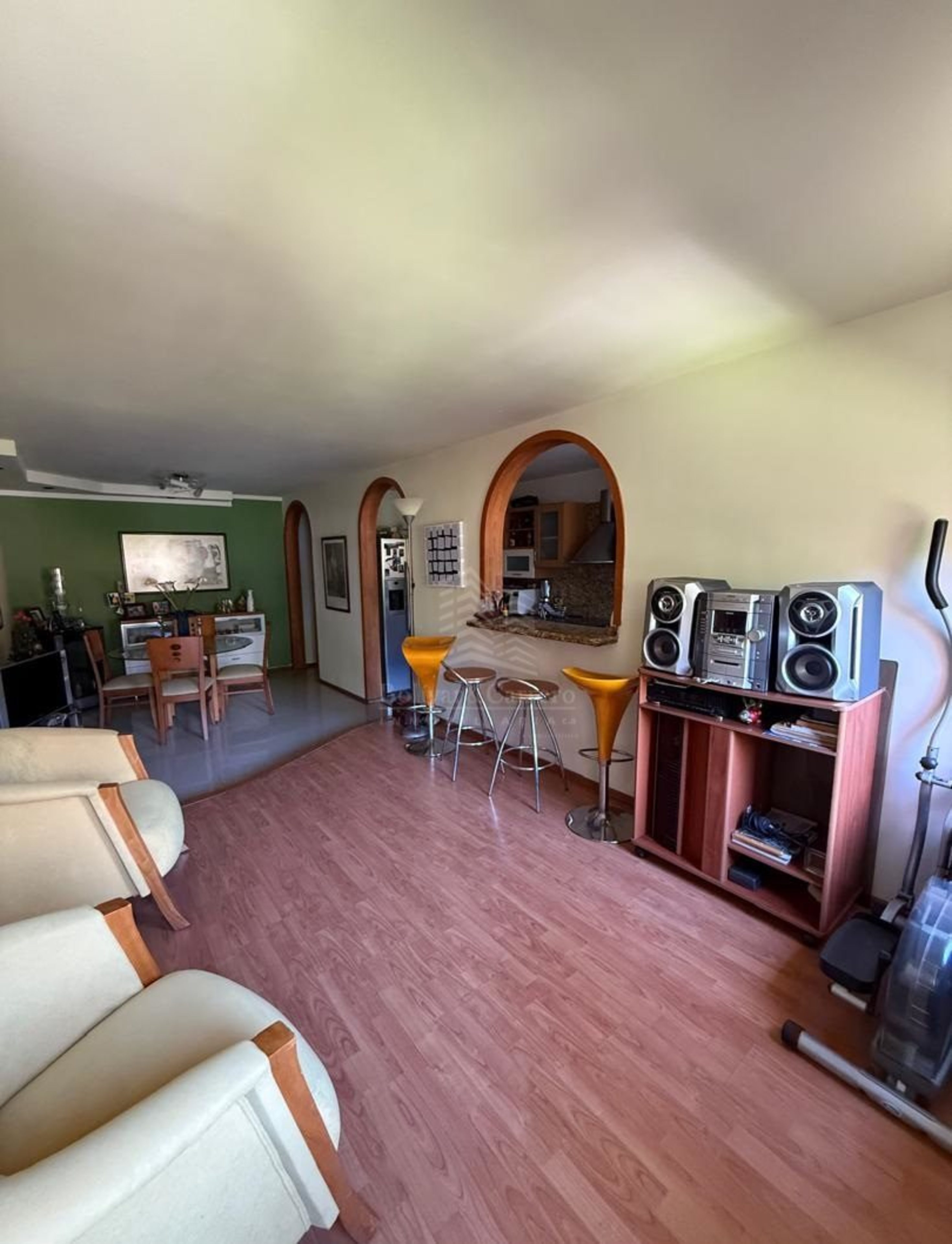 Apartamento en Resd. El Rodeo, Av. Las Américas, Mérida .Venezuela. M6-40 · $ 85.000 · Thays León | Asesora Inmobiliaria 3