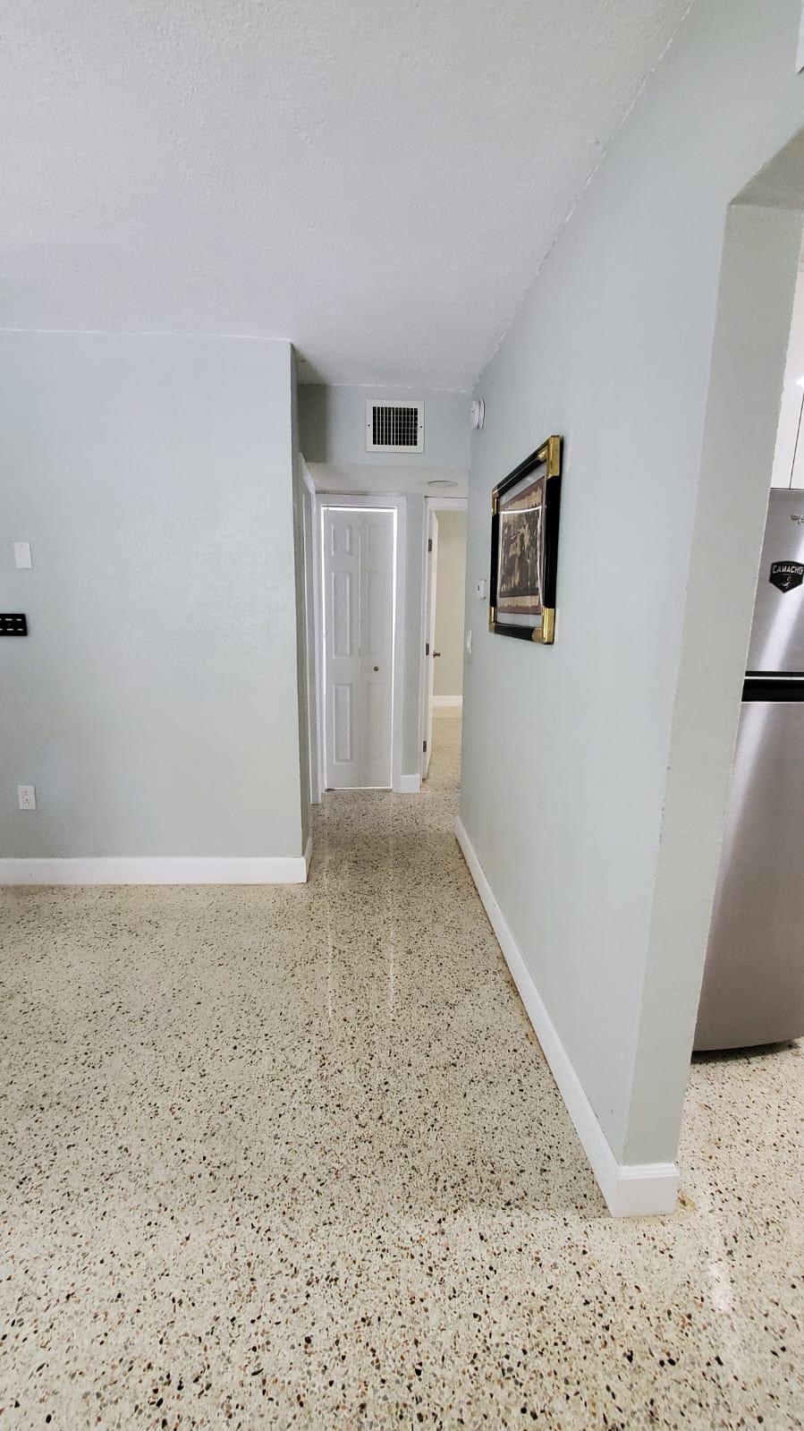 Oportunidad única, Apartamento 2h 1b 1p en La Pequeña Habana · $ 1.975 · Thays León | Asesora Inmobiliaria 5