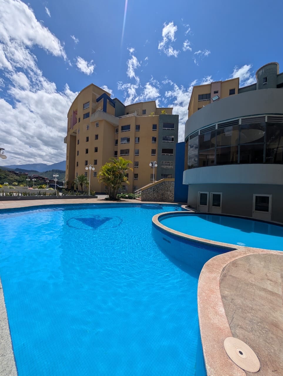 Estilo Resort/Club en la montaña. Apartamento en venta, Neblina Club, La Hechicera, Mérida. (T/M) · $ 110.000 · Thays León | Asesora Inmobiliaria 29