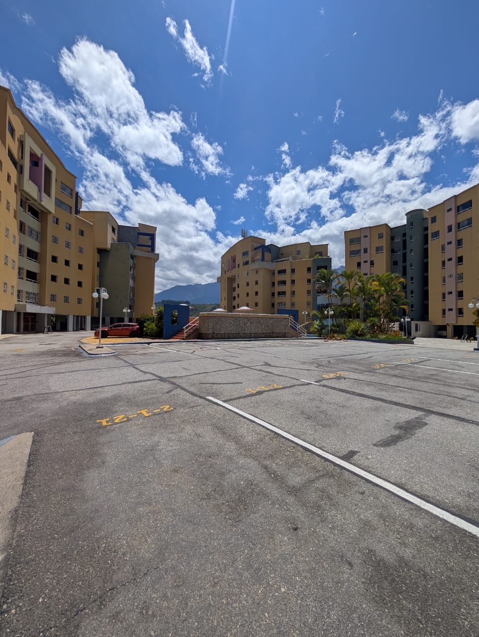 Estilo Resort/Club en la montaña. Apartamento en venta, Neblina Club, La Hechicera, Mérida. (T/M) · $ 110.000 · Thays León | Asesora Inmobiliaria 38