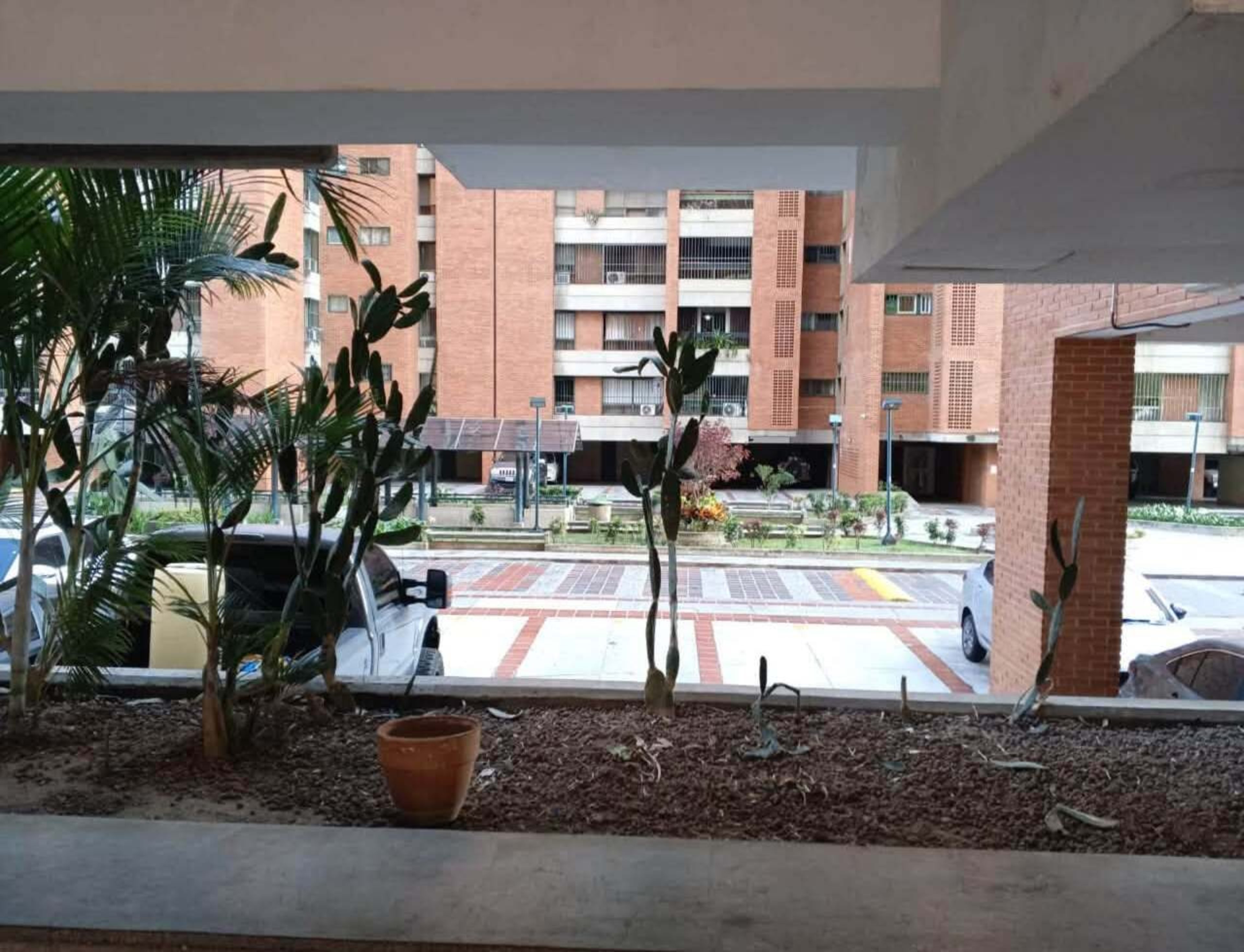 Apartamento en Prados Del Este, Piso 3, Conj.Resd. Parque Prado.  Caracas. (Os) · $ 148.000 · Thays León  | Asesora Inmobiliaria 5