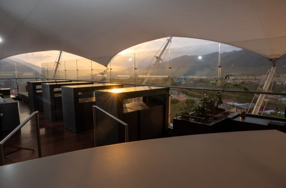 Vendo Exclusivo Restobar en Mérida, Venezuela: Elegancia, Lujo y Confort .100% Operativo. · $ 475.000 · Thays León  | Asesora Inmobiliaria 18