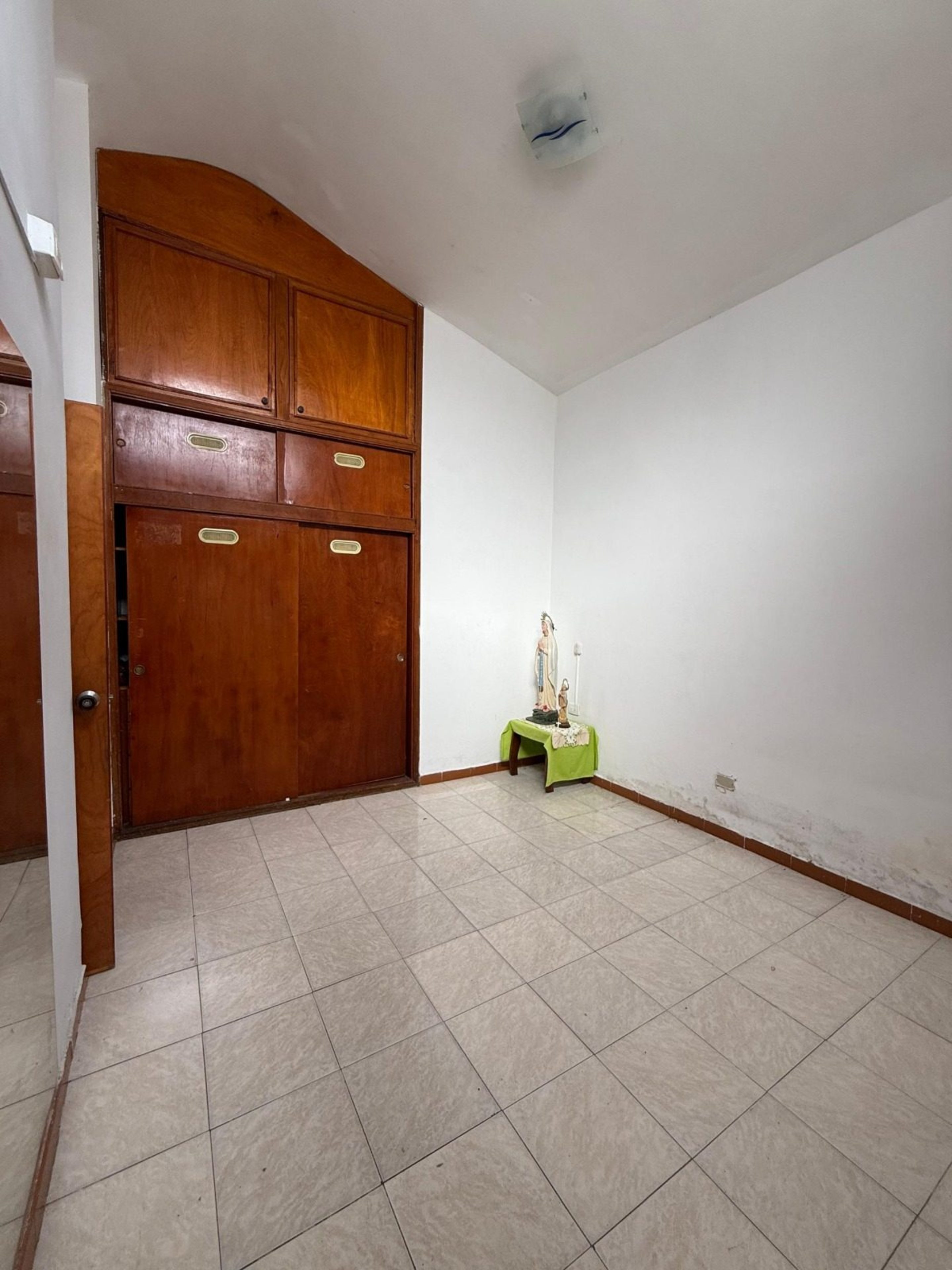 Exclusiva Casa con Gran Potencial Residencial e Inmobiliario en Urb. Santa Ana, Mérida , Venezuela M-6-37 · $ 120.000 · Thays León | Asesora Inmobiliaria 7