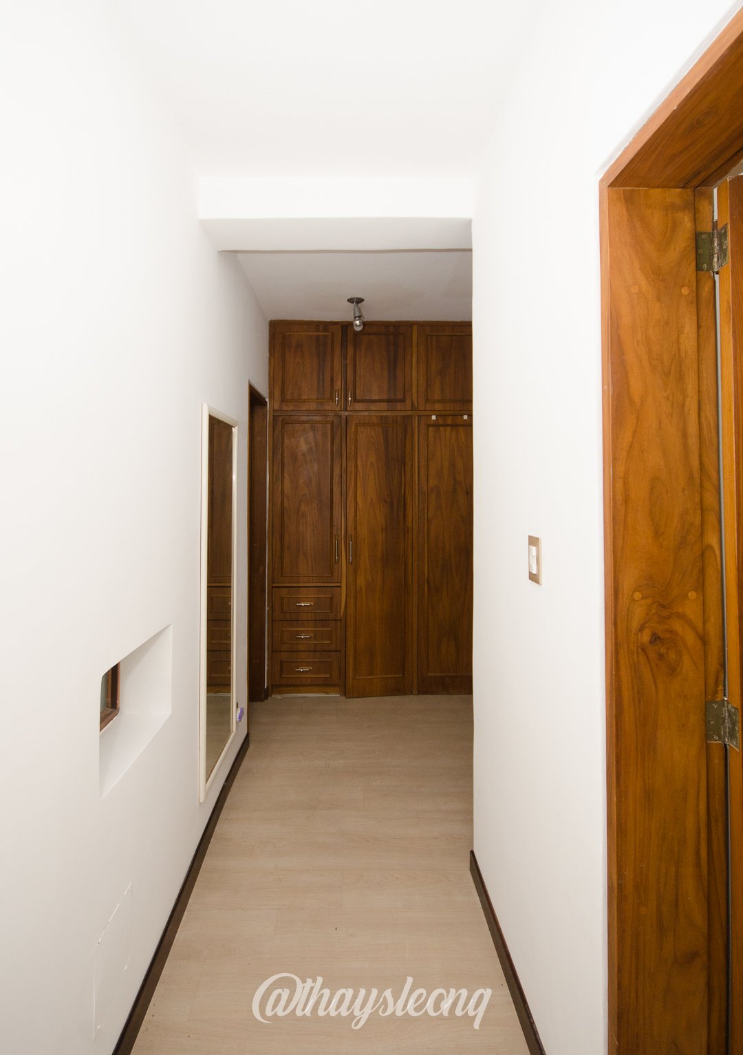 Casa de 4 niveles , con vista al Ávila en Urb. Miranda, Caracas. (Tanque de agua 15mil Ltrs.) · $ 275.000 · Thays León | Asesora Inmobiliaria 30