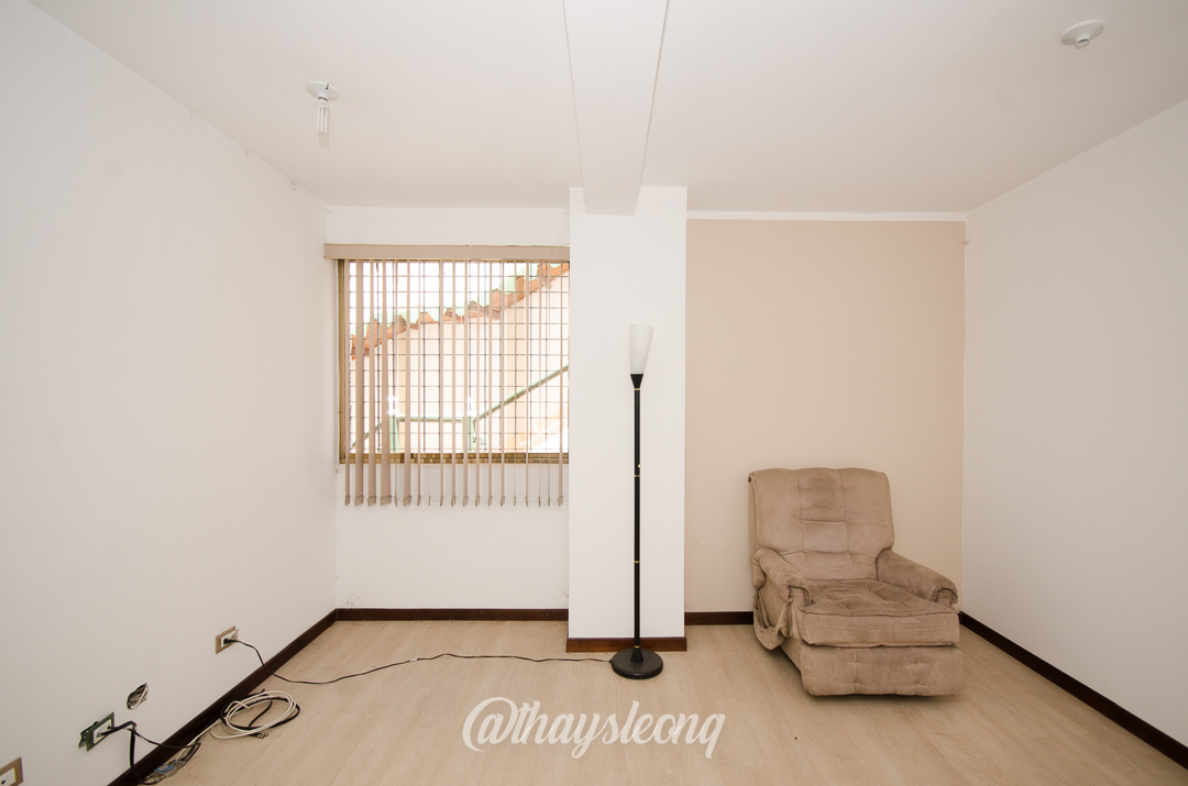 Casa de 4 niveles , con vista al Ávila en Urb. Miranda, Caracas. (Tanque de agua 15mil Ltrs.) · $ 275.000 · Thays León | Asesora Inmobiliaria 25