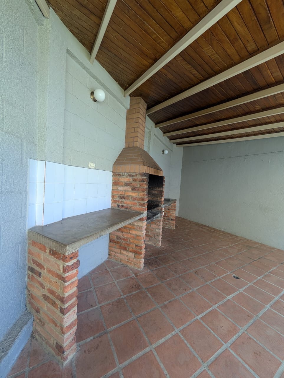Estilo Resort/Club en la montaña. Apartamento en venta, Neblina Club, La Hechicera, Mérida. (T/M) · $ 110.000 · Thays León | Asesora Inmobiliaria 31