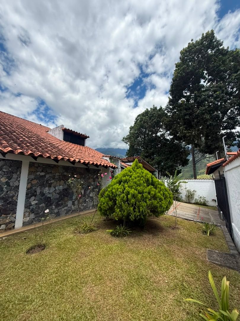 Exclusiva Quinta en Venta | Urb. Las Tapias, Mérida. Vzla. M-80 · $ 165.000 · Thays León | Asesora Inmobiliaria 3