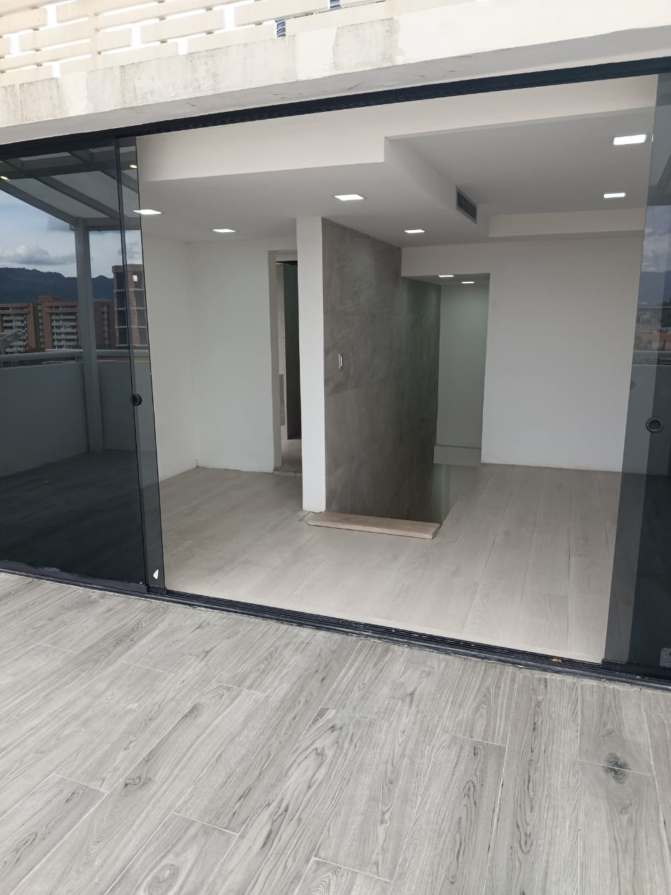 Buenaventura Suites/ Penthouse a estrenar. Guarenas. Venezuela. · $ 140.000 · Thays León | Asesora Inmobiliaria 17