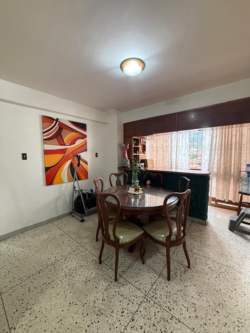 Apartamento con Gran Potencial en Venta | Av. Las Américas, Mérida, Venezuela. M.132 · $ 65.000 · Thays León  | Asesora Inmobiliaria