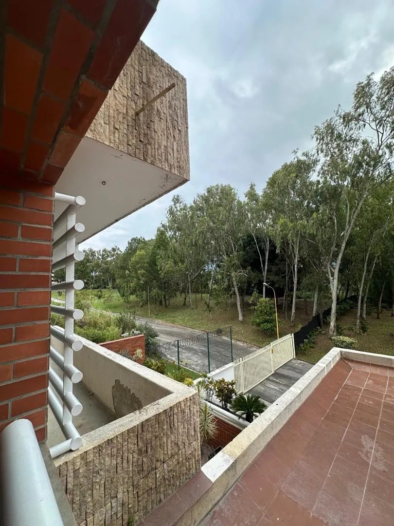 Apartamento en Residencias Vista Real . Av. Las Américas. Mérida, Venezuela. · $ 200.000 · Thays León  | Asesora Inmobiliaria