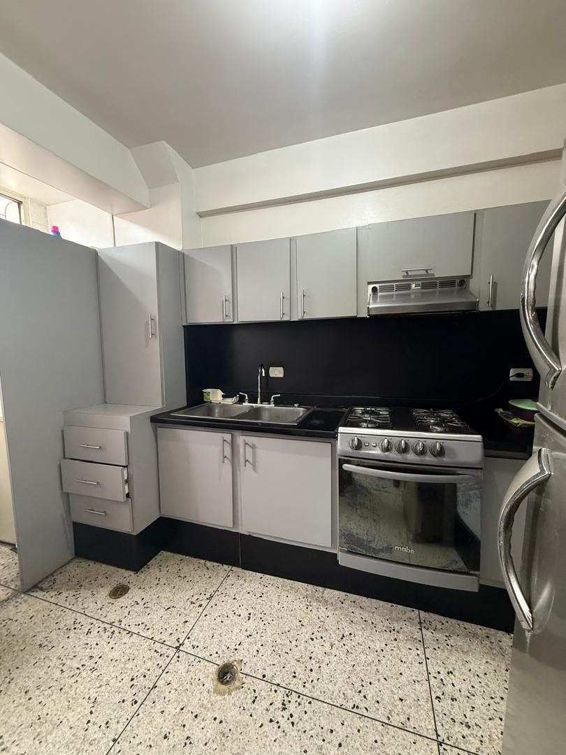 Apartamento con Gran Potencial en Venta | Av. Las Américas, Mérida, Venezuela. M.132 · $ 65.000 · Thays León  | Asesora Inmobiliaria 5