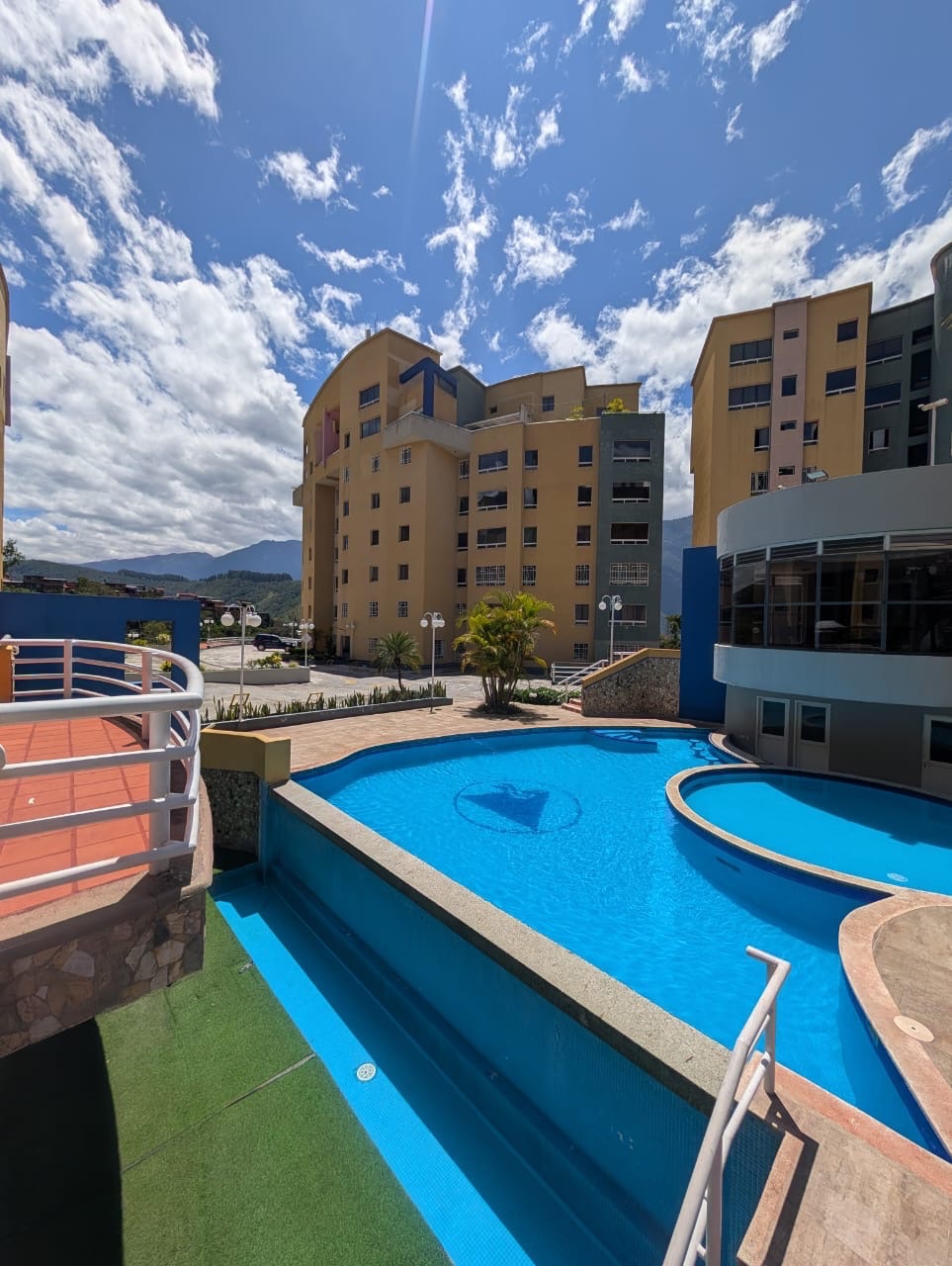 Estilo Resort/Club en la montaña. Apartamento en venta, Neblina Club, La Hechicera, Mérida. (T/M) · $ 110.000 · Thays León | Asesora Inmobiliaria 27
