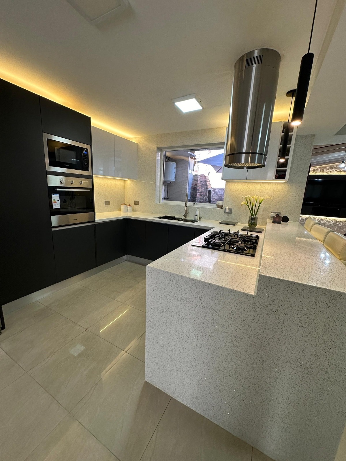 Casa en Venta, Res Villas El Bosque, Av Los Próceres, Mérida. · $ 150.000 · Thays León | Asesora Inmobiliaria 3