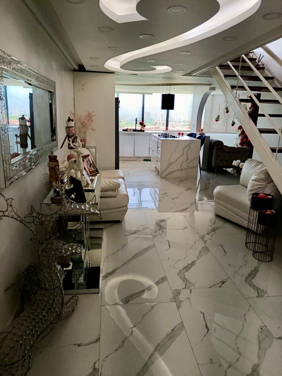 Buenaventura Suites, Penthouse Dúplex  de lujo. Guarenas. Venezuela. · $ 170.000 · Thays León  | Asesora Inmobiliaria 2