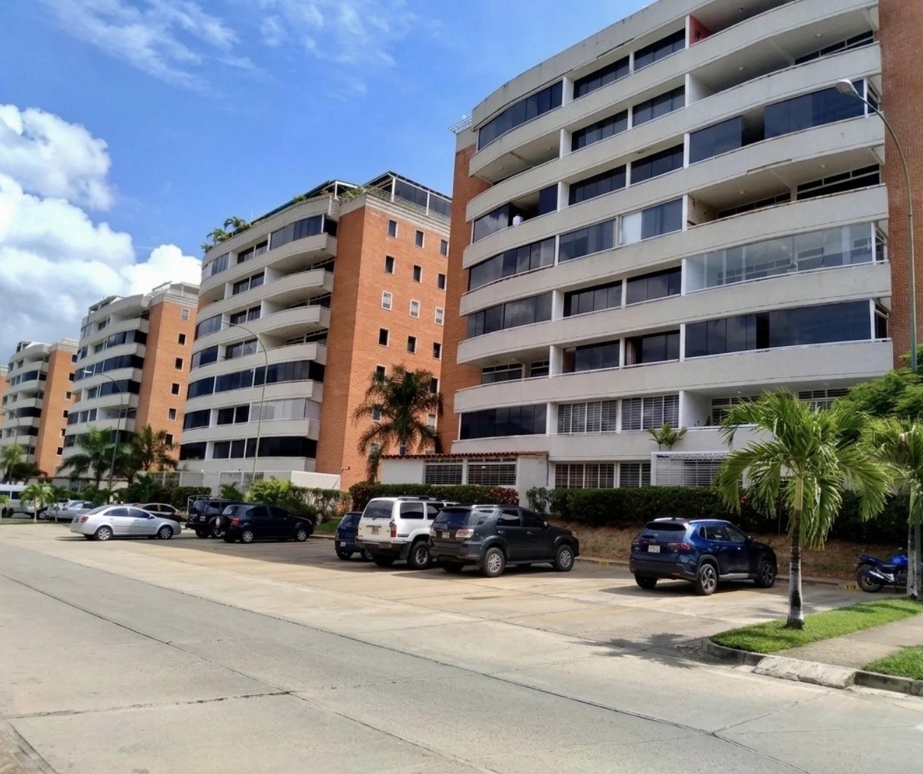 Buenaventura Suites/ Penthouse a estrenar. Guarenas. Venezuela. · $ 140.000 · Thays León | Asesora Inmobiliaria 28