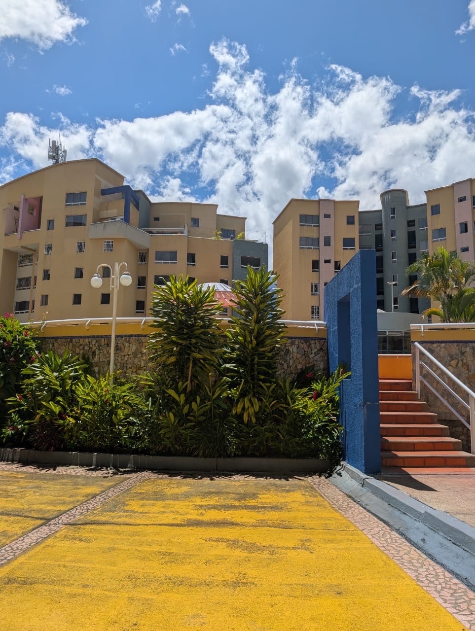 Estilo Resort/Club en la montaña. Apartamento en venta, Neblina Club, La Hechicera, Mérida. (T/M) · $ 110.000 · Thays León | Asesora Inmobiliaria 33